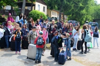 Vyložení kufrů na letním dětském táboře